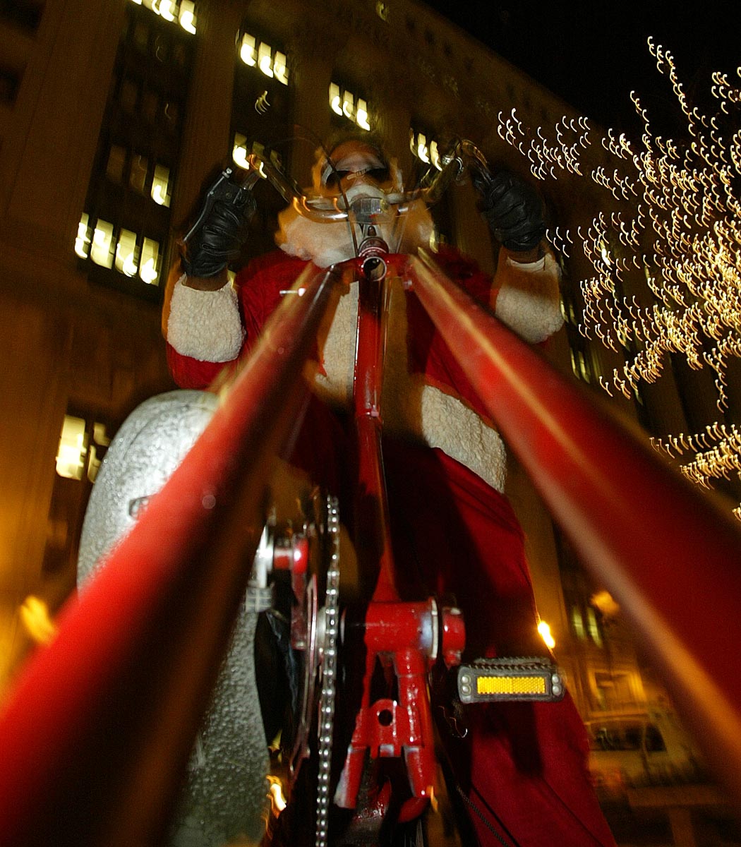 [Photo copywright Ted S. Warren, Chicago AP]