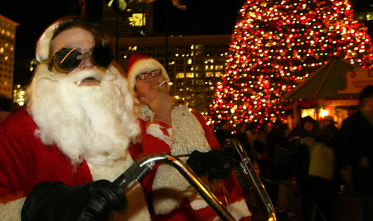 [Photo copywright Ted S. Warren, Chicago AP]